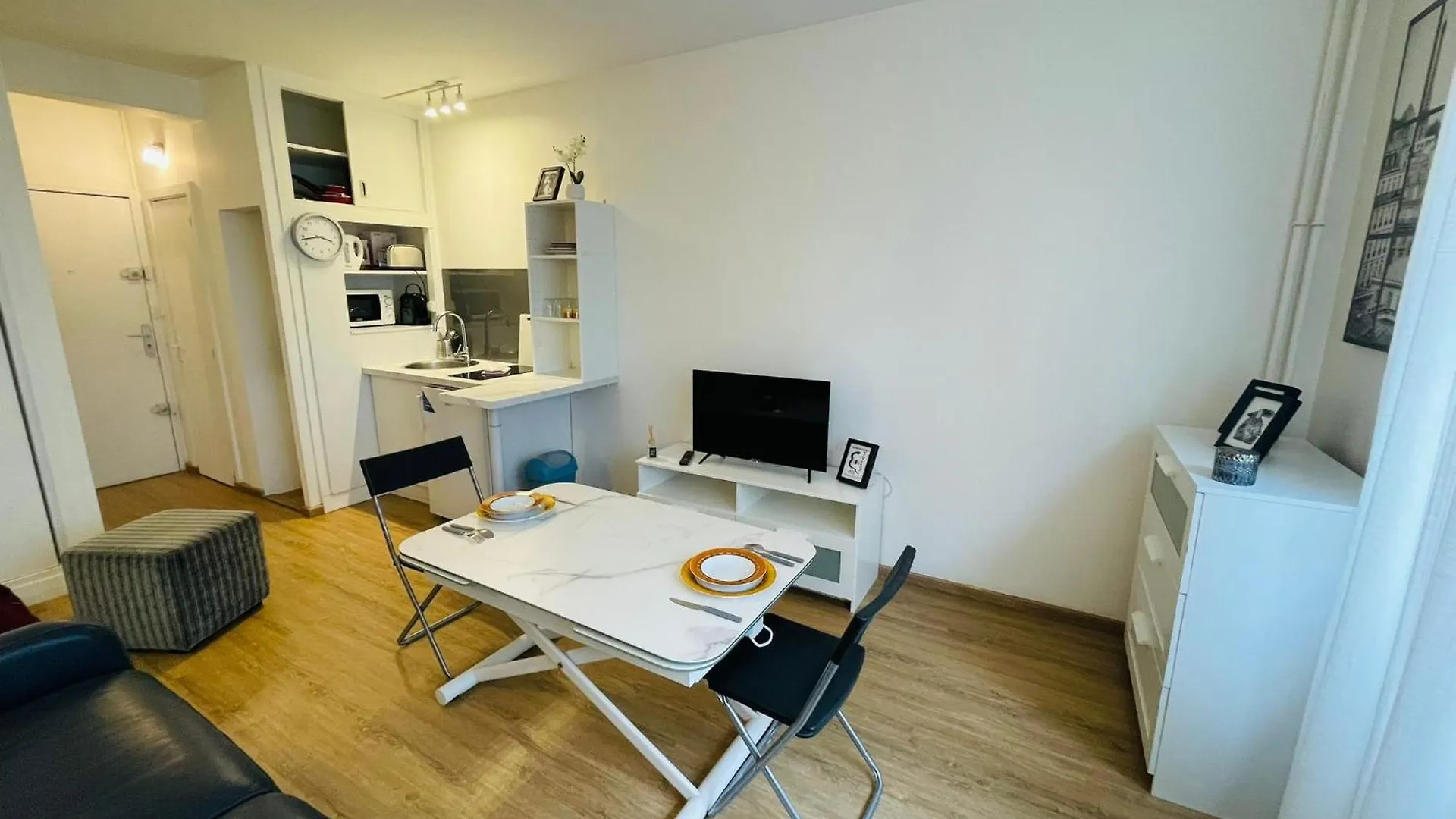 Apartment Tour Eiffel - Porte Dauphine - 2 Pers